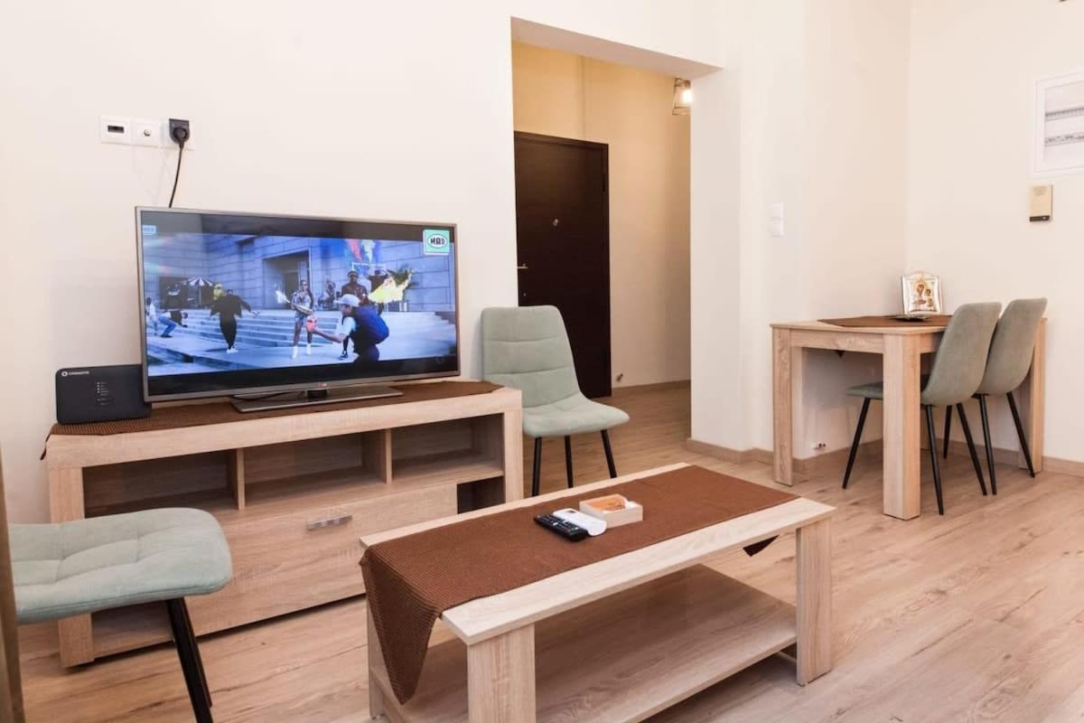 Brand New 2 Bedroom Haven Apt In Galatsi Atenas Exterior foto