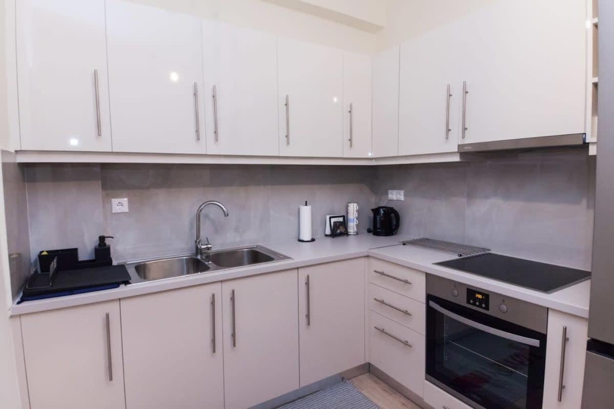Brand New 2 Bedroom Haven Apt In Galatsi Atenas Exterior foto