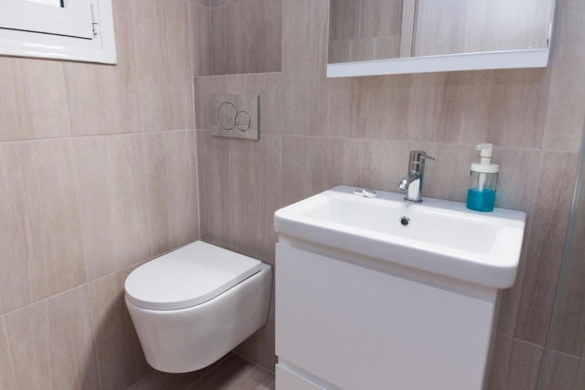 Brand New 2 Bedroom Haven Apt In Galatsi Atenas Exterior foto